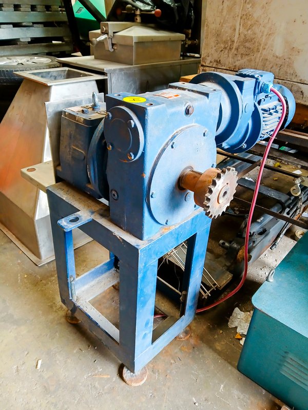 Reductor de velocidad Lentax motor trifasico Weg - imagen 1
