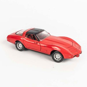 Auto Chevrolet Corvette1979 escala 1/24  - imagen 2