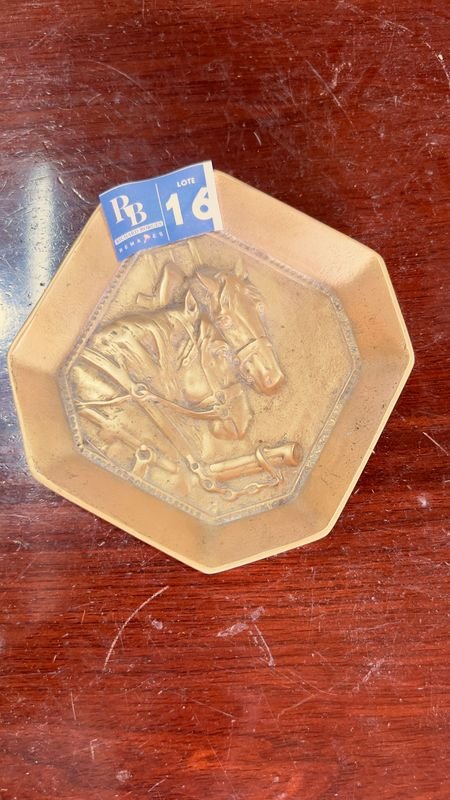 Bronce Cénicer con Caballo en Relieve - imagen 1