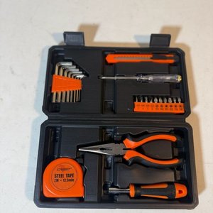 Set de Herramientas Manuales Nuevo en Estuche Negro - imagen 2