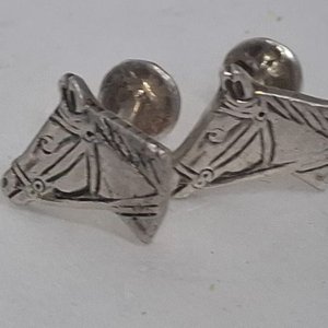 Lote anterior: Gemelos de Plata con Diseño de Caballo Estilo Gaucho