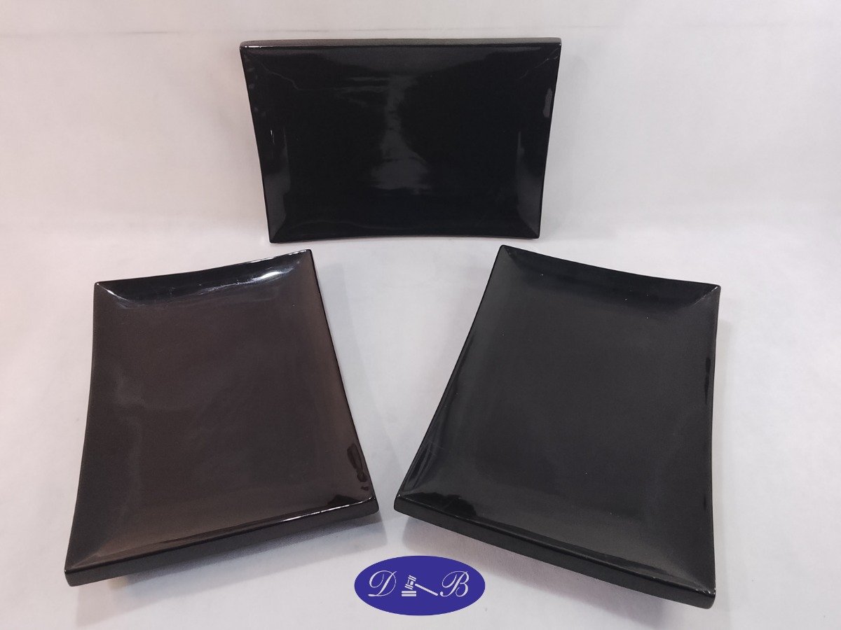 Set de 3 Sitiales Negros de Loza