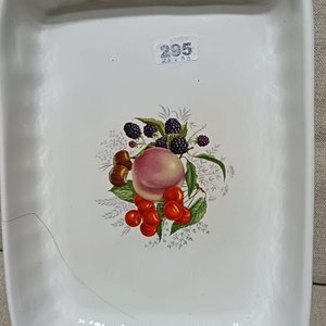 Lote anterior: Fuente Rectangular Blanca con Decoración de Frutas