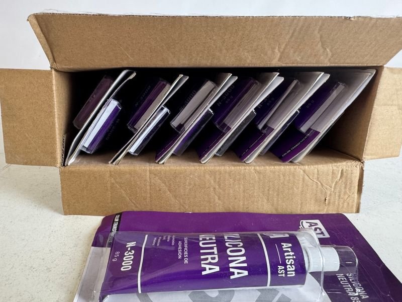 Silicona Neutra en Cajas de 10 con 120 Unidades Cada