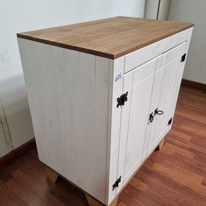 Mueble de Apoyo Rústico Blanco con Tapa de Madera y Dos Puertas - imagen 3