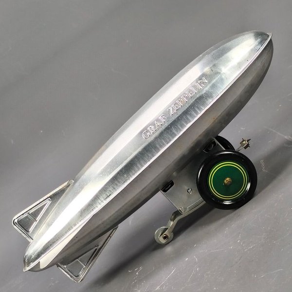 Juguetes de la época: Graf Zeppelin en aluminio a cuerda - imagen 4