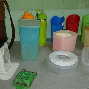 Lote de Utensilios de Cocina y Contenedores Plásticos Varios - imagen 3