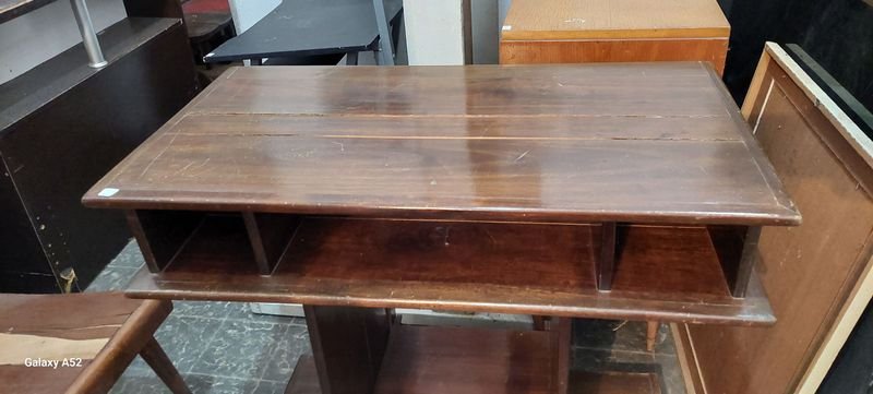 Rack de TV en madera en buen estado - imagen 3