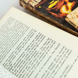 Lote de 3 Libros: Milagro de Los Andes, Vengo de un Avión, Viven la Tragedia - imagen 2