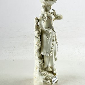 Figura de Porcelana: Dama con Vestido y Sombrero, 27 cm - imagen 2