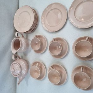 L 012 - 20 Piezas - Elegante juego de té y desayuno marca 'Rosedawn Johnson Bros England' con finas terminaciones de borde y diseño en color rosa claro - imagen 3