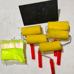 Lote anterior: Lote de Rodillos de Pintura y Chaleco Reflectivo