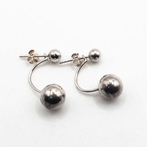 Lote anterior: Par de Aretes de Plata con Bolitas