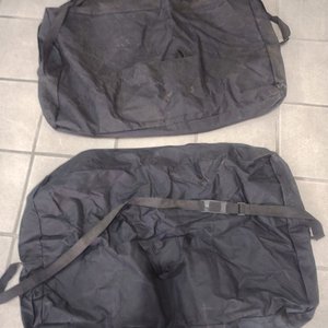 Dos Bolsos de Guardado Tipo Funda Negros - imagen 2