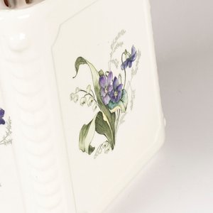 Bizcochera Antigua de Mayólica Alemana con Detalles Florales y Metal - imagen 4