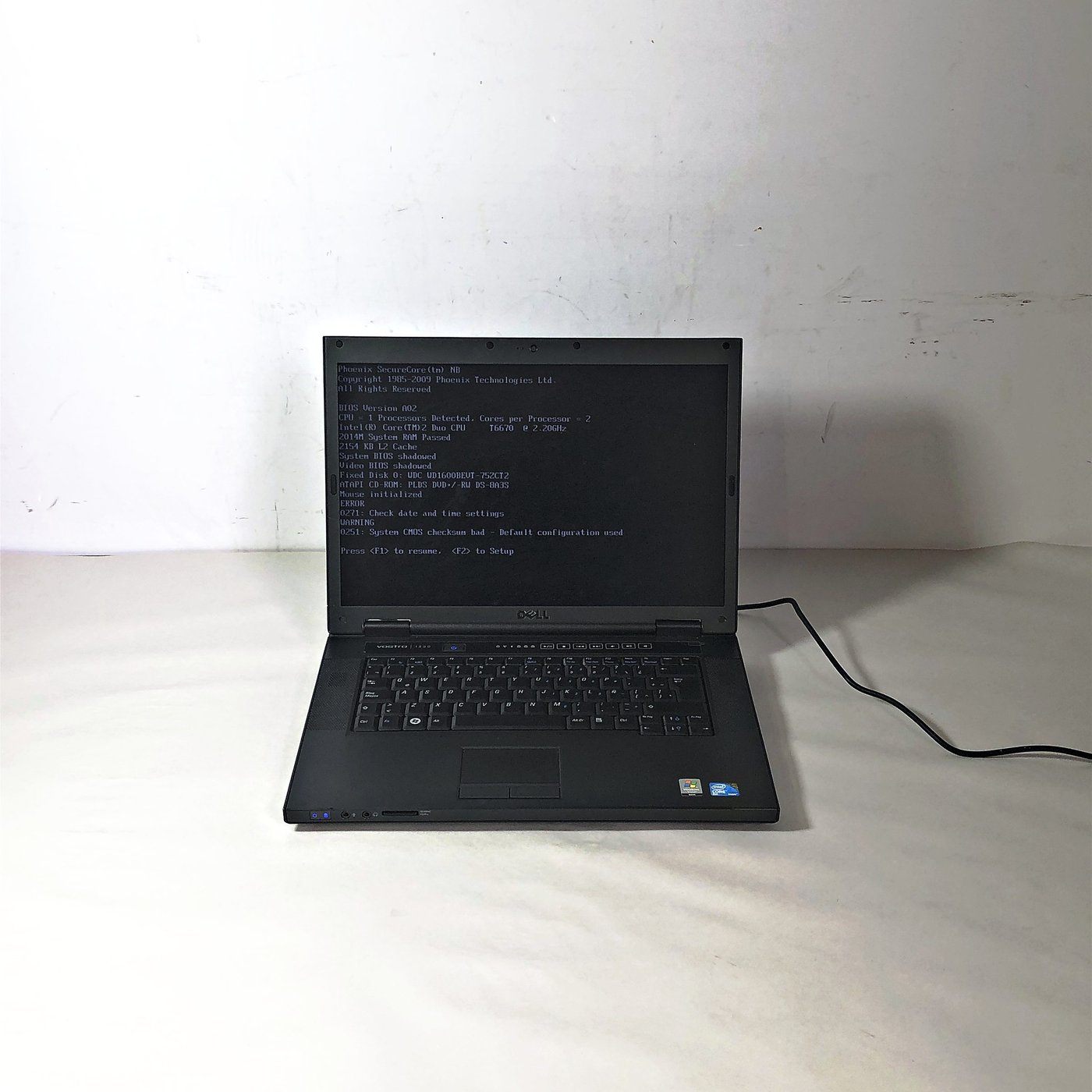 Laptop Dell Vostro 1320 con Cargador