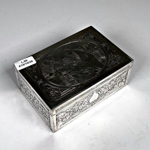 Caja Cigarrera Antigua de Metal con Aguafuerte y Interior de Madera - imagen 1