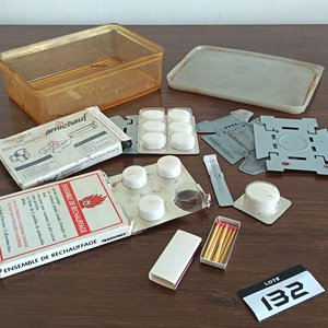 Lote Variado: Kit Calentamiento Militar Francés, Lámpara Space Age y Esferas Magnéticas - imagen 2
