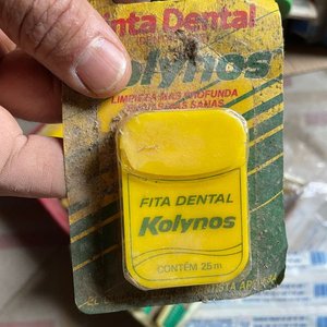 Lote de Cepillos de Dientes, Cinta Dental y Hojas de Afeitar Kolynos y Metro - imagen 2