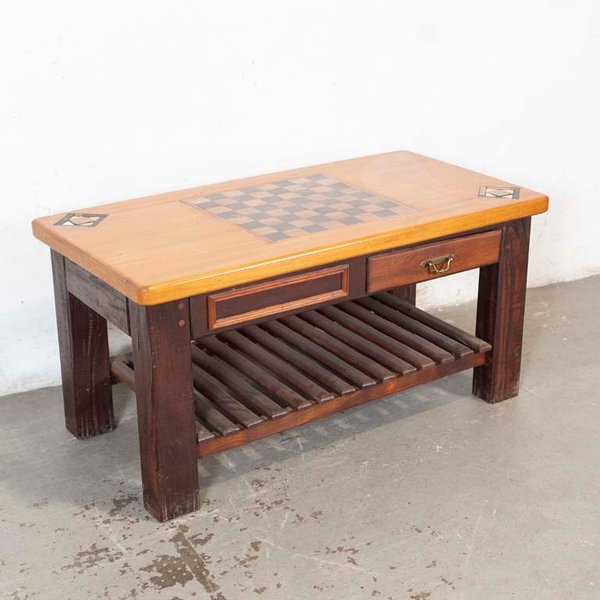 Mesa de living en madera con tablero de juego y esquinas de mármol - imagen 1