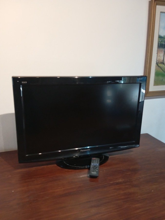 Televisor Panasonic de 32 pulgadas en buen estado - imagen 4
