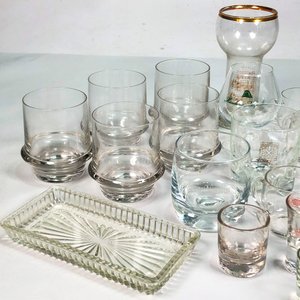Lote de Cristalería Variada: Copas y Vasos de Distintos Tamaños - imagen 2