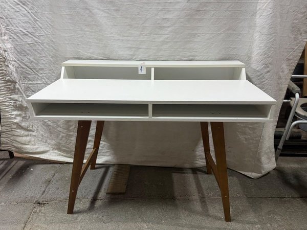 Escritorio Blanco Moderno de MDF con Reparticiones y Patas de Madera - imagen 1