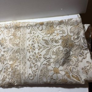 Lote de Manteles, Caminos de Mesa y Repasadores de Tela y Crochet - imagen 10