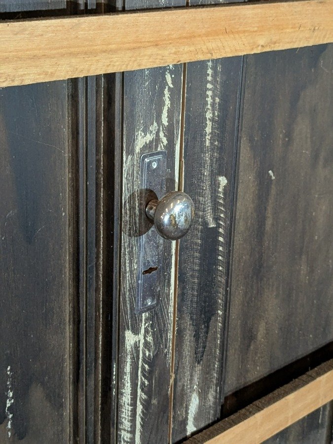 Puerta antigua de frente doble hoja y marco en cedro - imagen 10