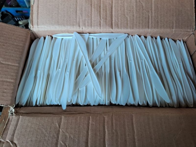 Gran lote de cuchillos descartables - imagen 2