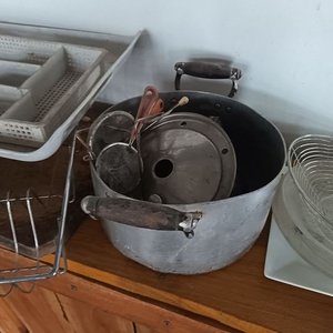 Olla, Escurridor y Utensilios de Cocina Varios - imagen 2