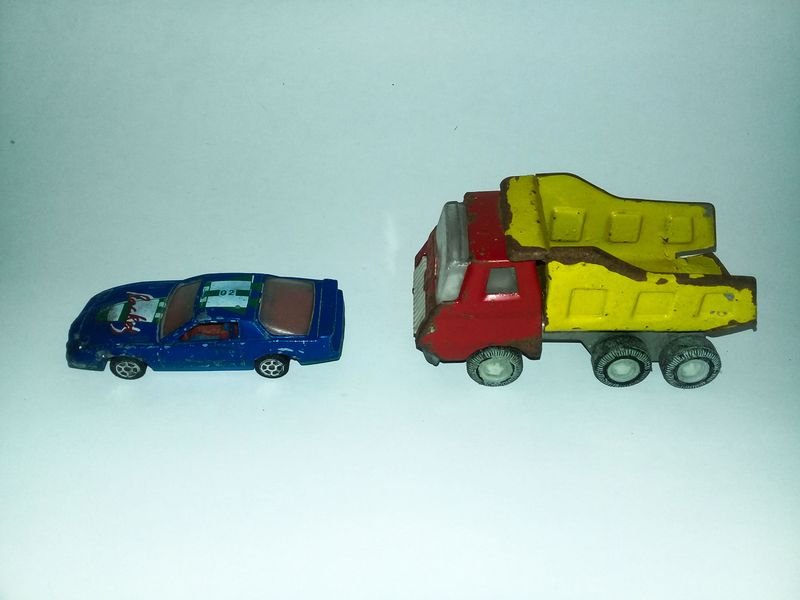 Juguetes de plástico de coches y camiones - imagen 2