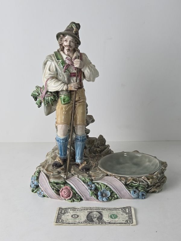 Lote anterior: Figurita en mayolica Eichwald restaurada