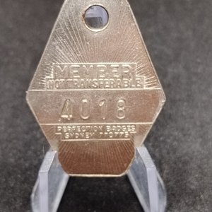 Medalla Identificatoria Gladesville RSL Club Australia 1987 Socio 4018 - imagen 4