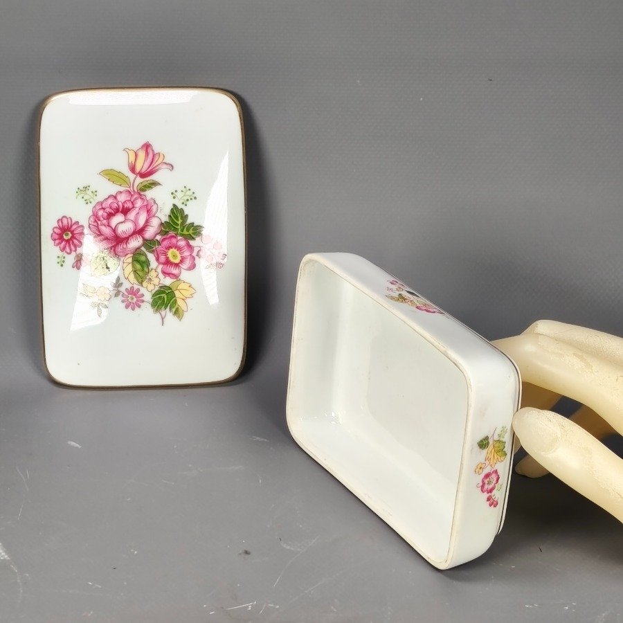 Alhajero en porcelana alemana 'Rosenthal' decorado con diseños florales - imagen 6