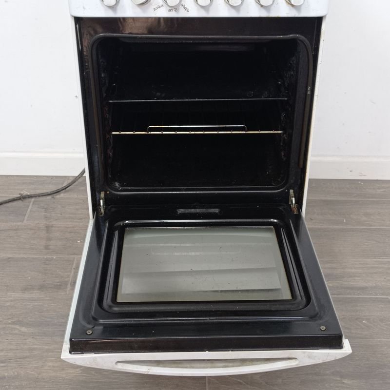 Cocina marca ARISTON, electrodoméstico en mal estado - imagen 5