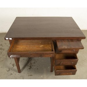Escritorio de Roble con Cuatro Cajones y Tabla - Detalles y Desgaste en Madera - imagen 2