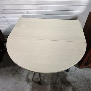 Desayunador Plegable con Dos Banquetas y Ruedas - imagen 5
