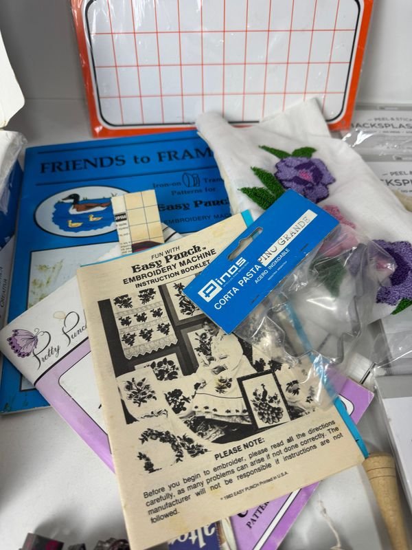 Gran lote de accesorios para manualidades y herramientas - imagen 7