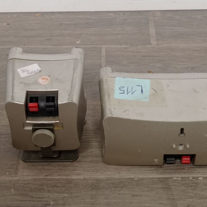 Tres parlantes marca Microlab en excelente condición - imagen 3