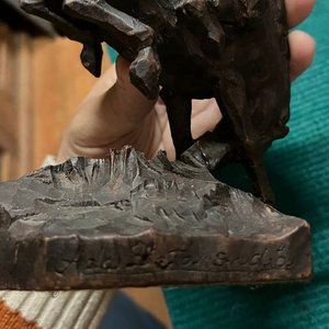Escultura de Madera de Gaucho a Caballo Firmada - imagen 2