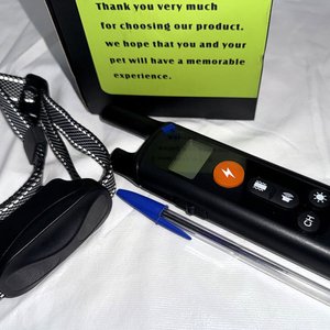 Collar de Entrenamiento para Perros con Control Digital Recargable y Linterna - imagen 4