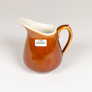 Lechera de Cerámica Color Caramelo, Estilo Luxemburgo - imagen 2