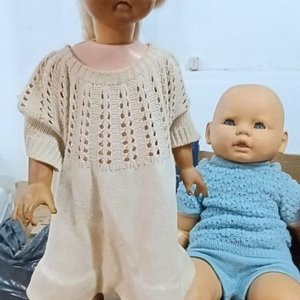 Lote de 4 Muñecos Antiguos con Ropas Tejidas a Mano - imagen 2