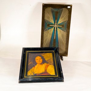 Lote siguiente: Cuadro de Dama y Crucifijo Decorativo con Hilo