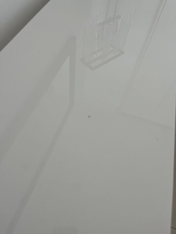 Mueble laqueado blanco con 2 cajones de excelente calidad - imagen 2