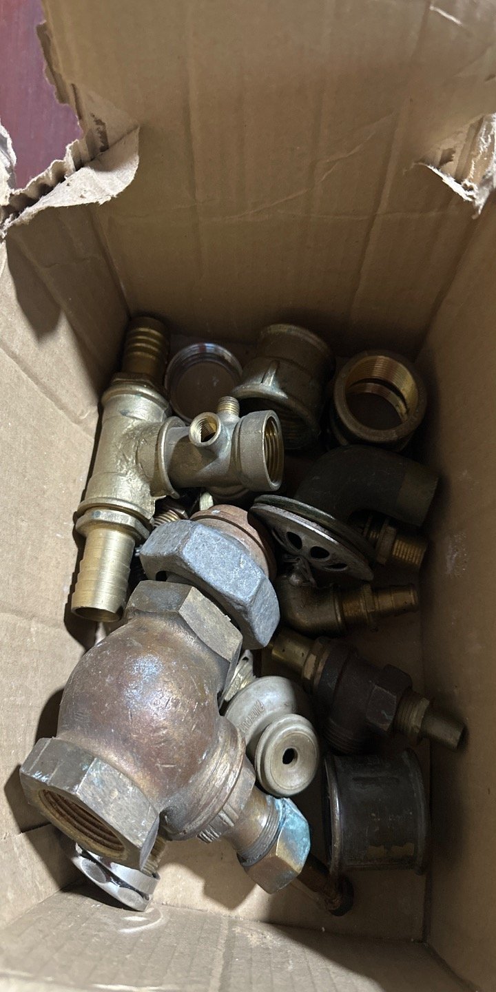 Lote anterior: Bronce de metal con válvulas y tornillos