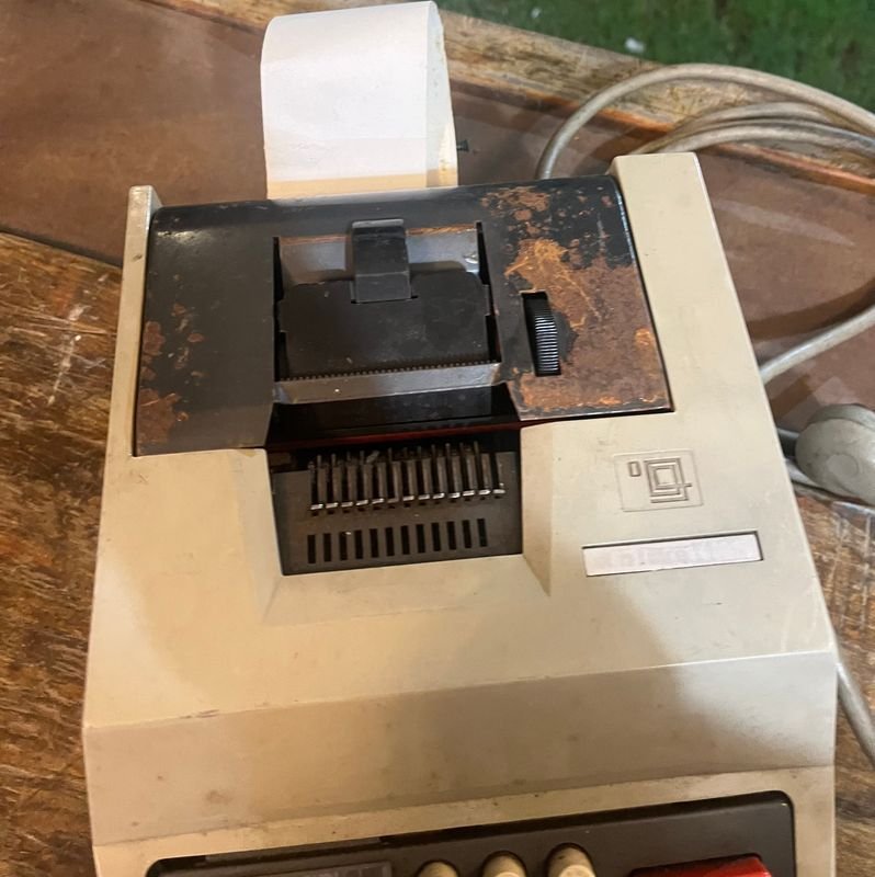 Calculadora de mesa - imagen 7