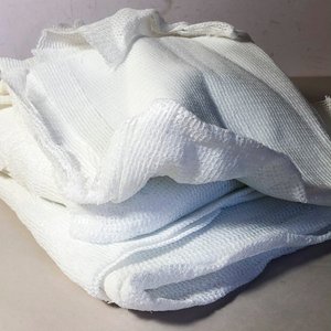 Plato Metálico, Dos Peines para Mascota y Malla Sombra Blanca - imagen 3