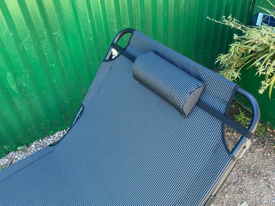 Silla plegable para camping con textura y armrests - imagen 4